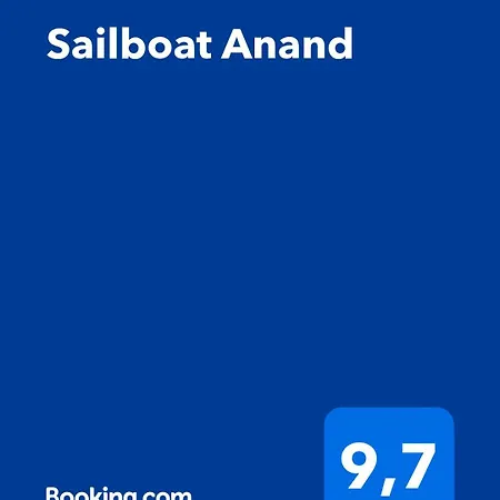 Botel Sailboat Anand *