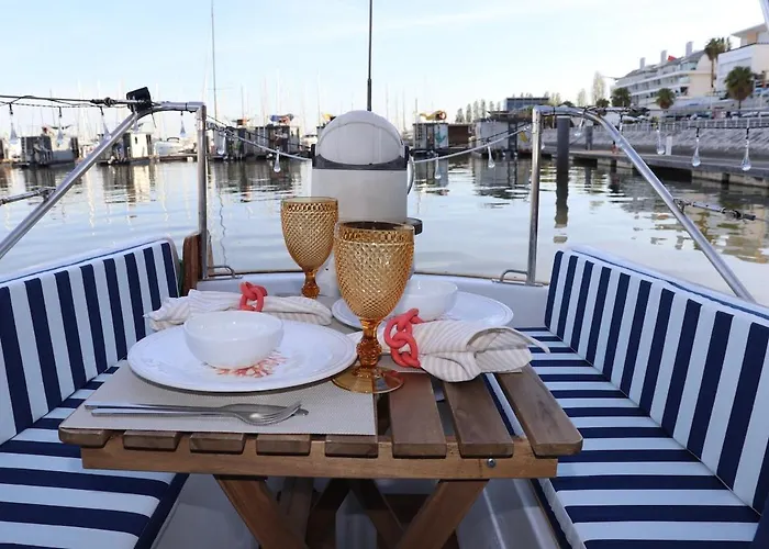 Sailboat Anand ספינת מלון *