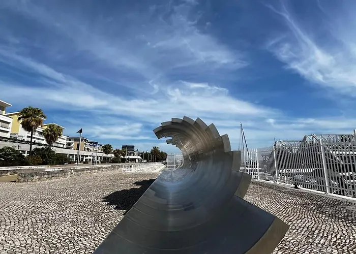 ספינת מלון Sailboat Anand