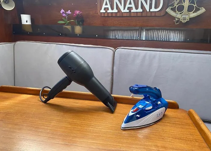 ספינת מלון Sailboat Anand ליסבון