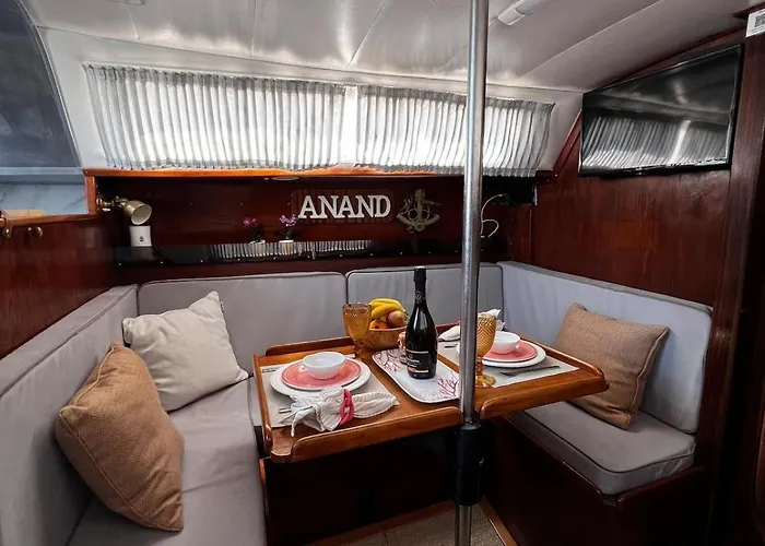 ספינת מלון Sailboat Anand *