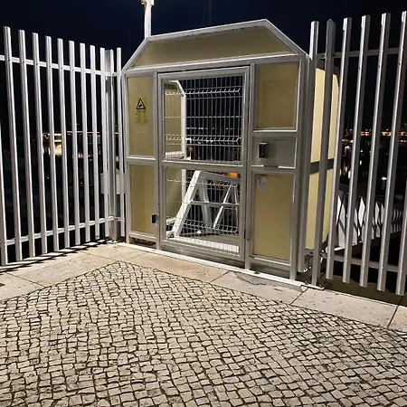 Sailboat Anand Bateau-hôtel