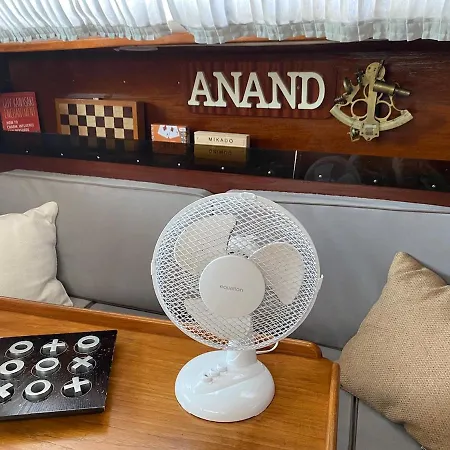 Sailboat Anand Bateau-hôtel